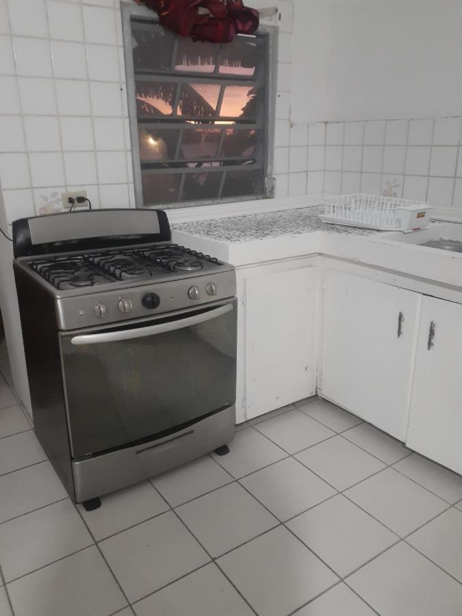 Calinago Friendly Family Sxm Bed & Breakfast ฟิลิปส์เบิร์ก ภายนอก รูปภาพ