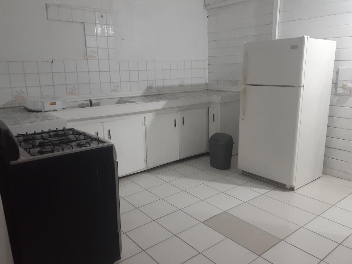 Calinago Friendly Family Sxm Bed & Breakfast ฟิลิปส์เบิร์ก ภายนอก รูปภาพ