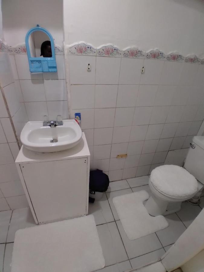 Calinago Friendly Family Sxm Bed & Breakfast ฟิลิปส์เบิร์ก ภายนอก รูปภาพ